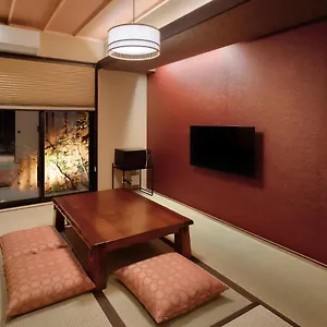 Kanade Fushimiinari-inometei Tatil Evi
