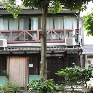 Konukevi Riverside Takase