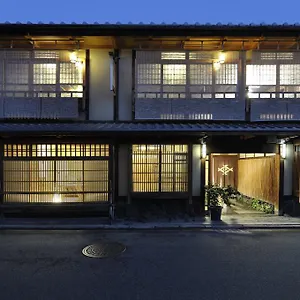 Izuyasu Traditional Serving Cuisine Ryokan 4*