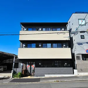 Japaning Kamishichiken Daire